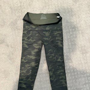Spanx camoflauge leggings, size M.